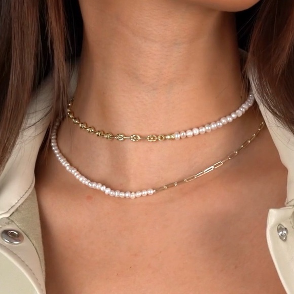Adina Eden - Women - Gold Multi Chain Toggle Necklace
